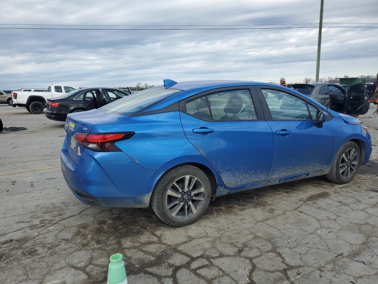 2020 Nissan Versa - Image 3