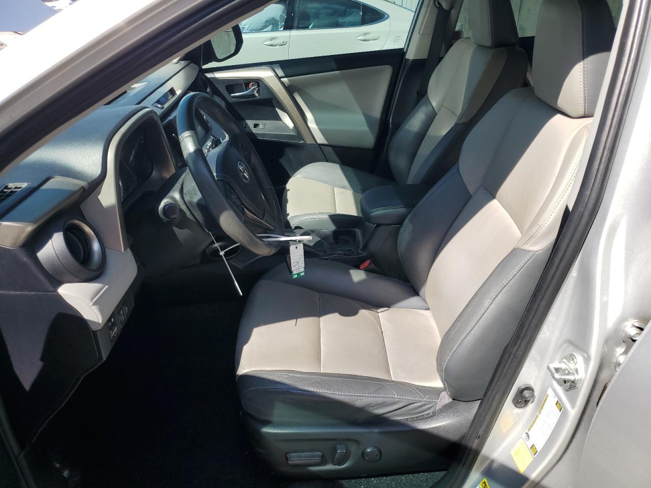 2014 Toyota RAV 4 - Image 7