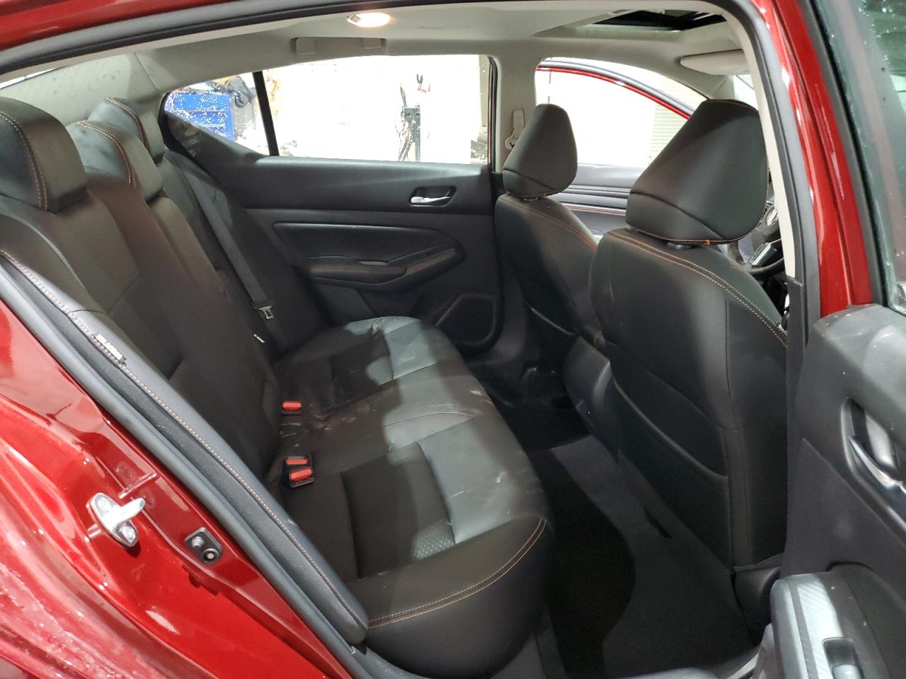 2020 Nissan Altima - Image 10