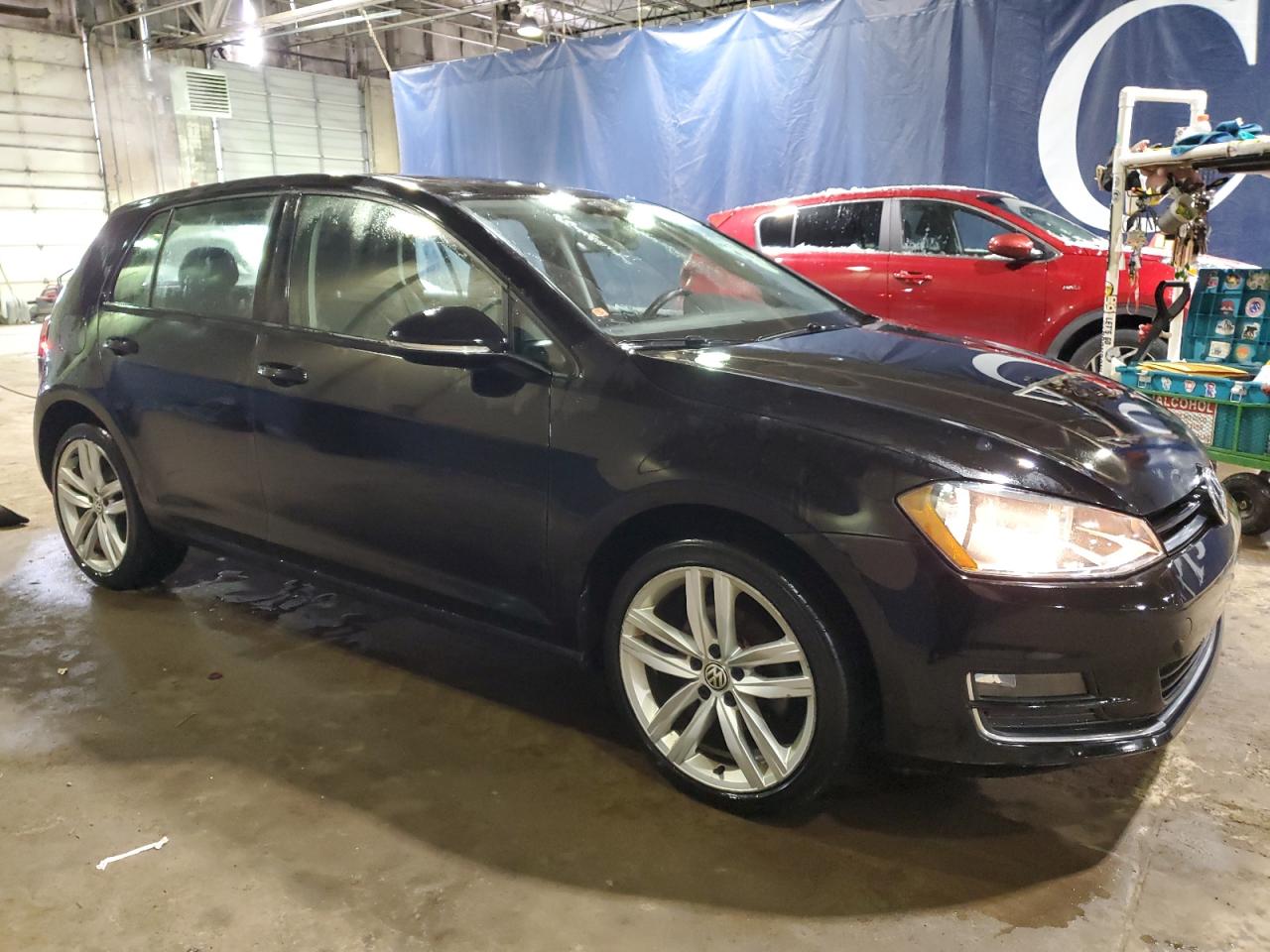 2017 Volkswagen Golf - Image 4