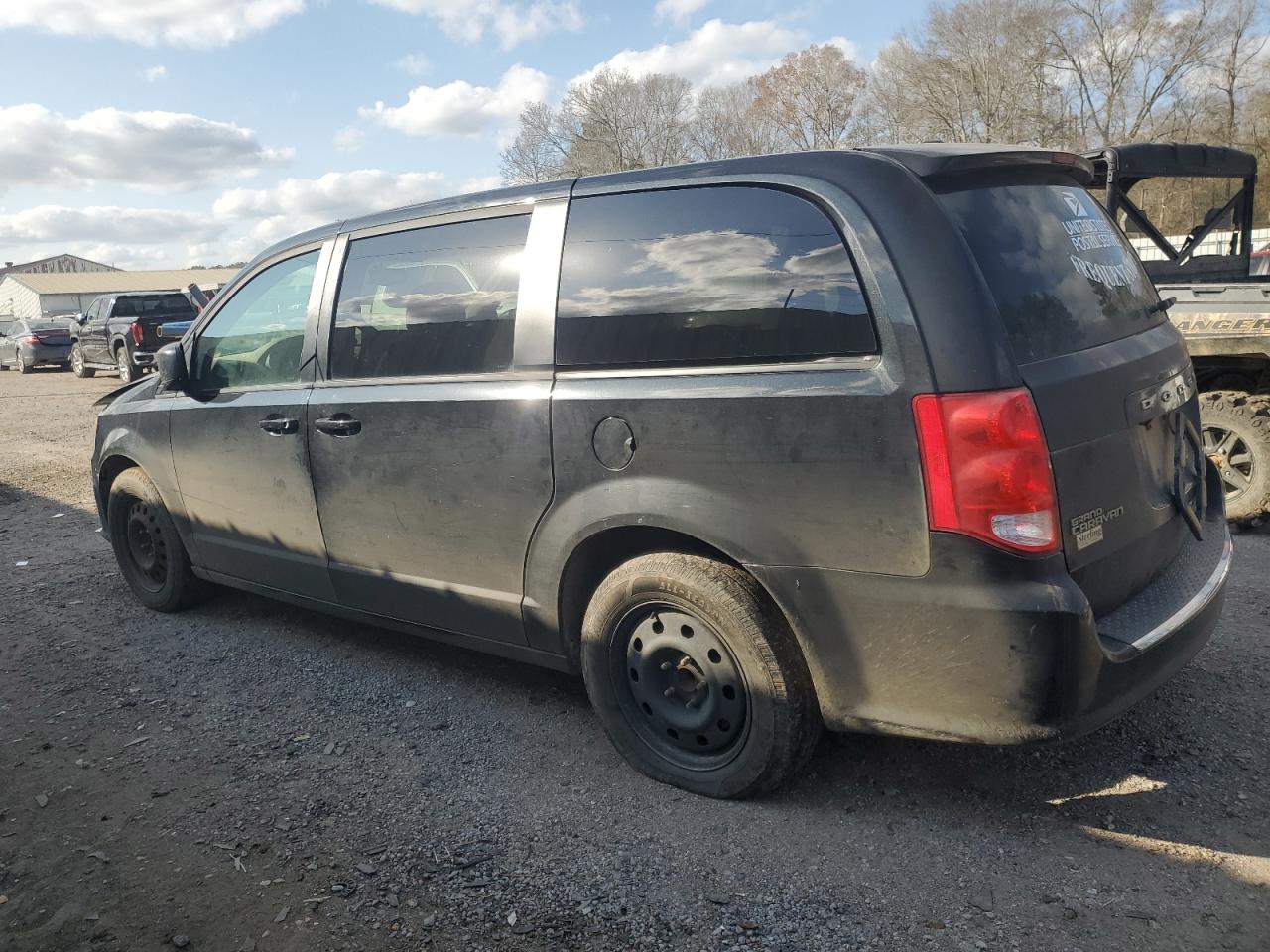 2018 Dodge Caravan - Image 2