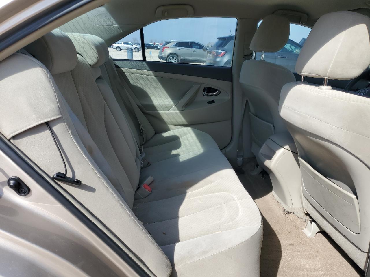 2009 Toyota Camry - Image 10