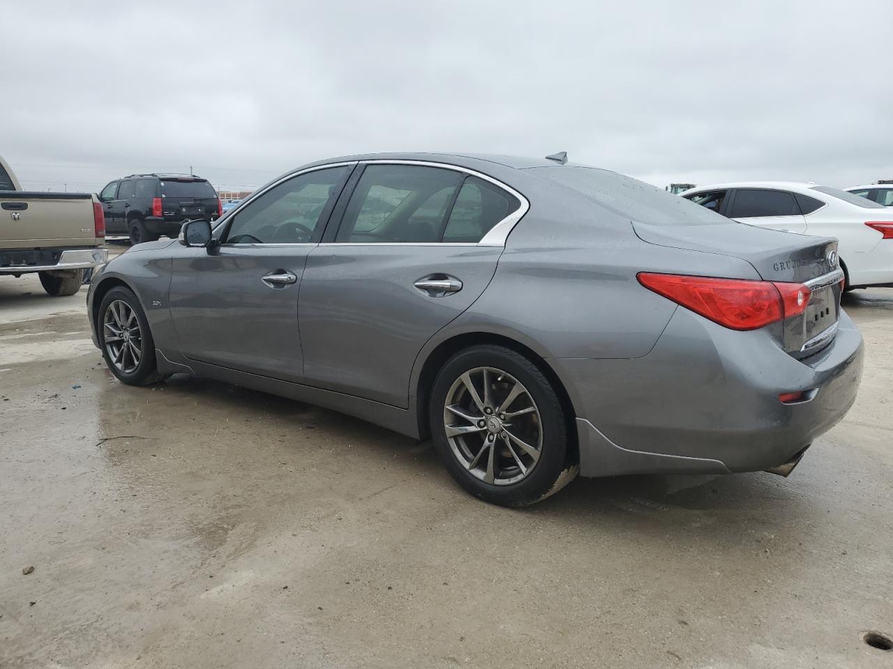 2017 Infiniti Q50 - Image 2