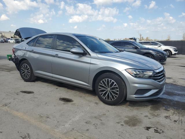  VOLKSWAGEN JETTA 2019 Srebrny