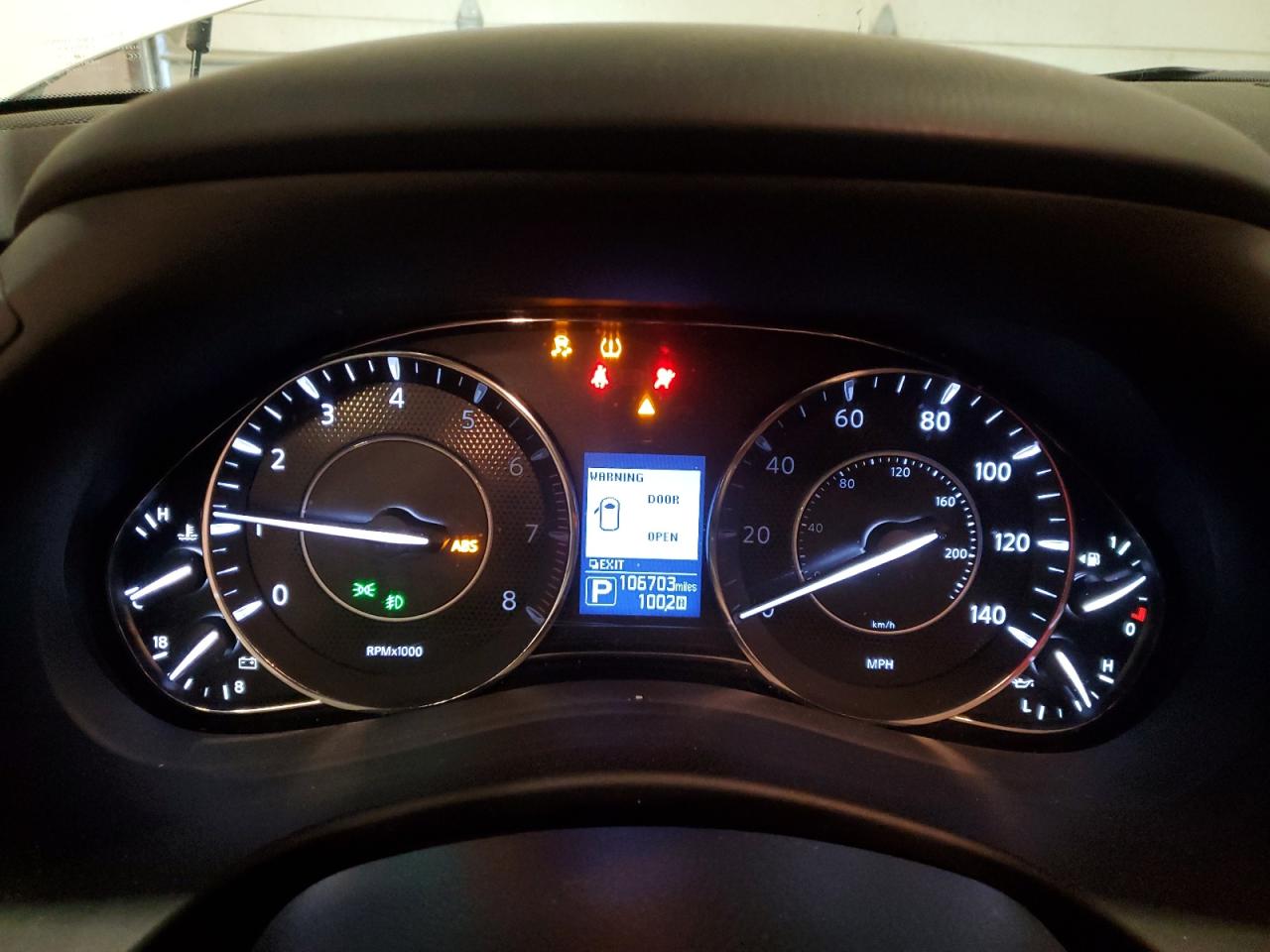 2017 Nissan Armada - Image 9