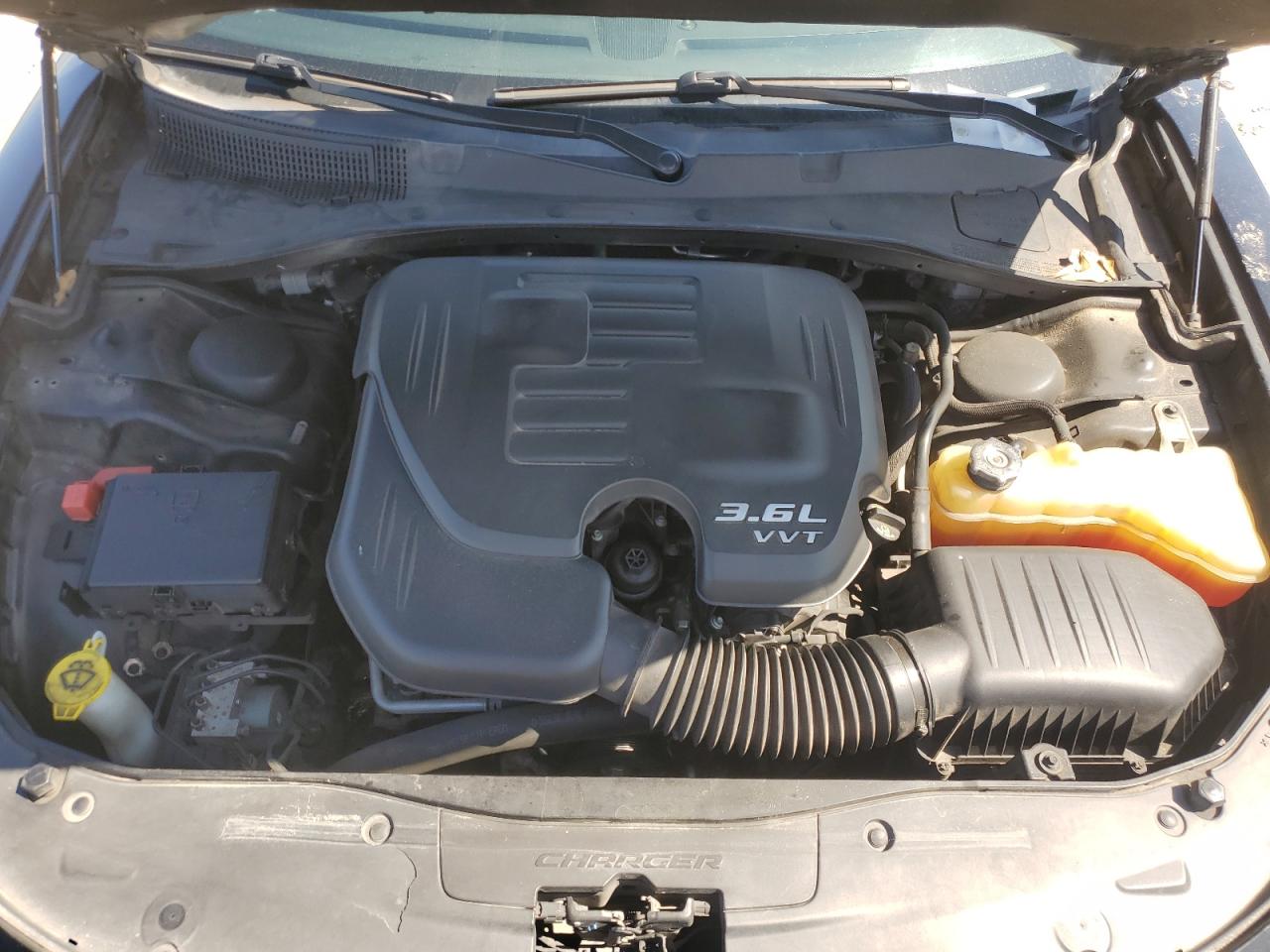 2016 Dodge Charger - Image 11