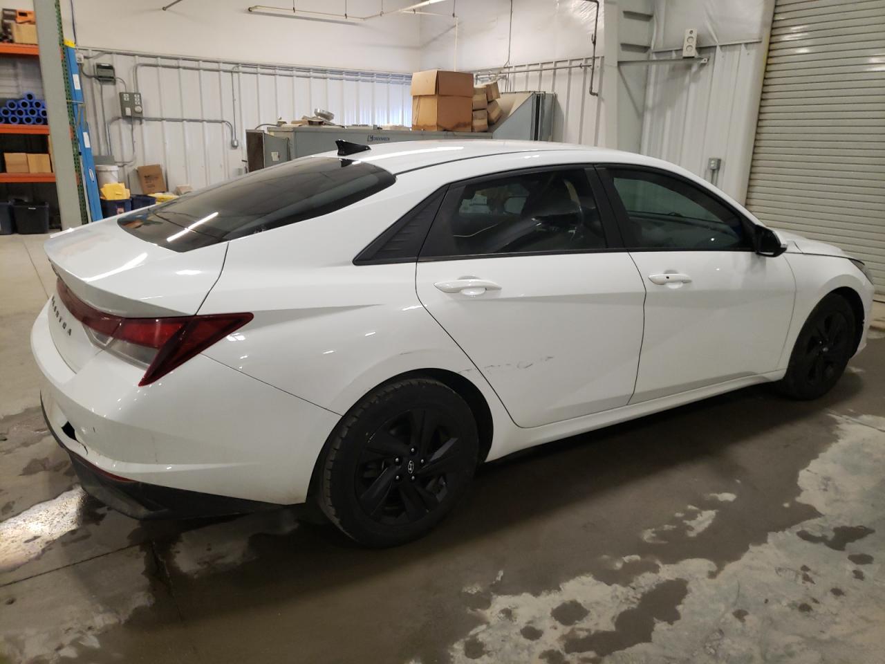 2021 Hyundai Elantra - Image 3