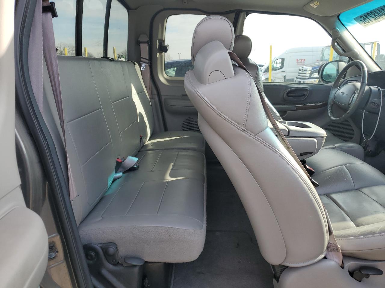 2002 Ford F-150 - Image 11