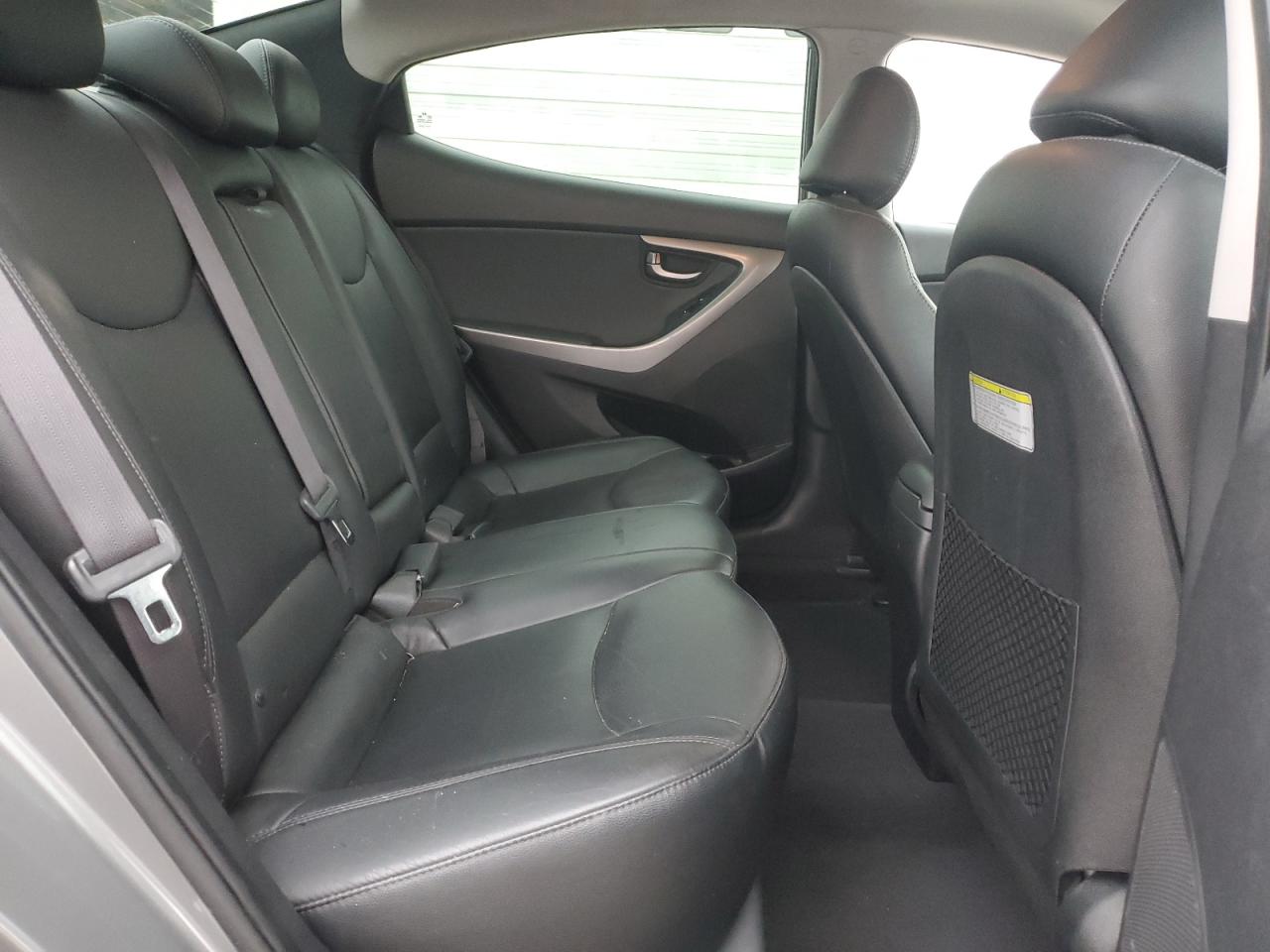 2013 Hyundai Elantra - Image 10