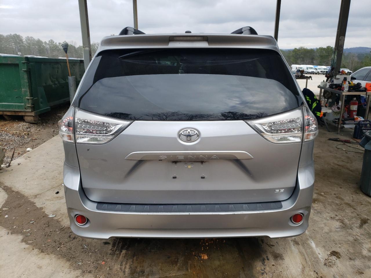 2012 Toyota Sienna - Image 6