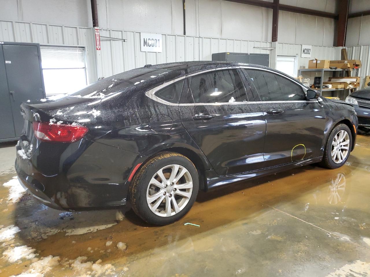 2016 Chrysler 200 - Image 3