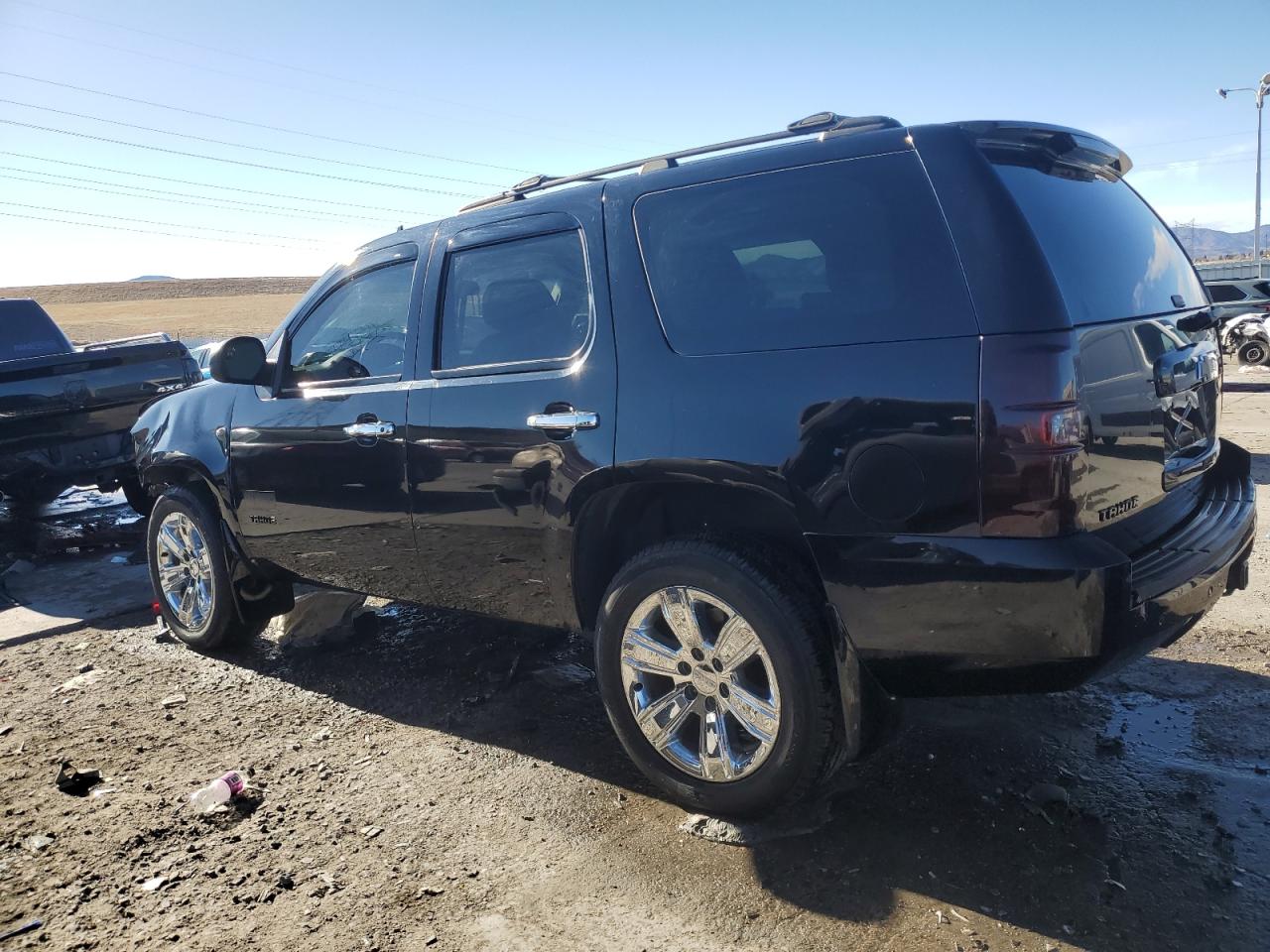 2011 Chevrolet Tahoe - Image 2