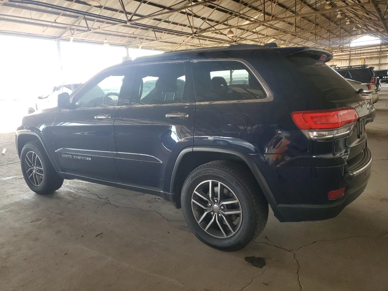2017 Jeep Grand Cherokee - Image 2