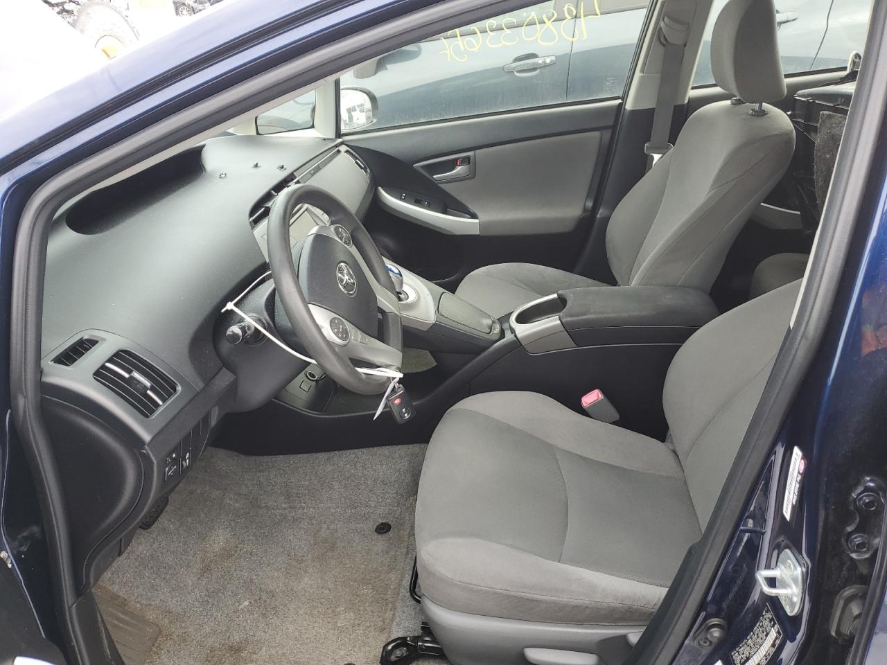 2012 Toyota Prius - Image 7