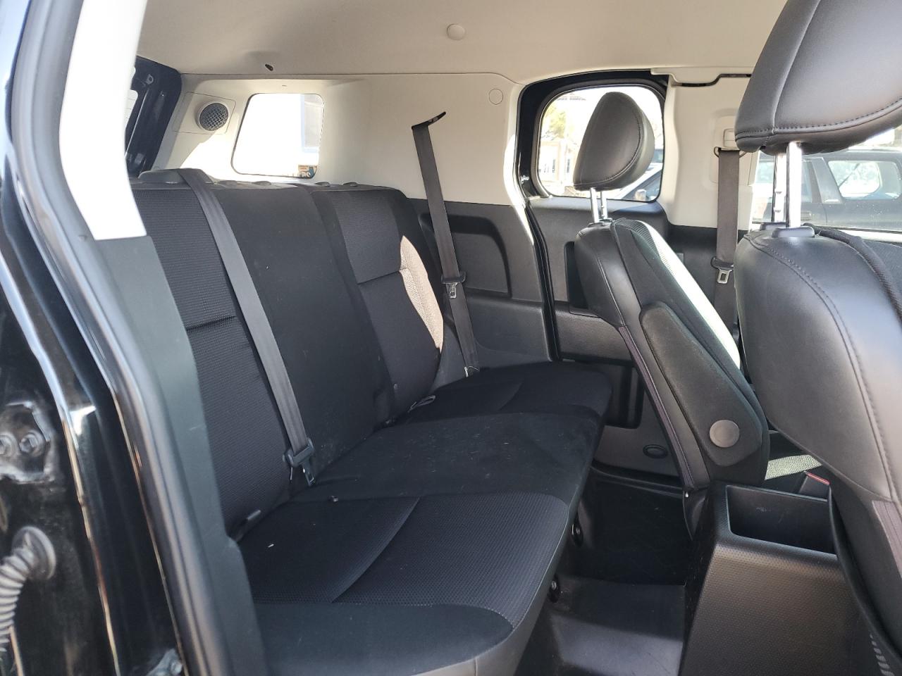 2007 Toyota FJ Cruiser - Image 11