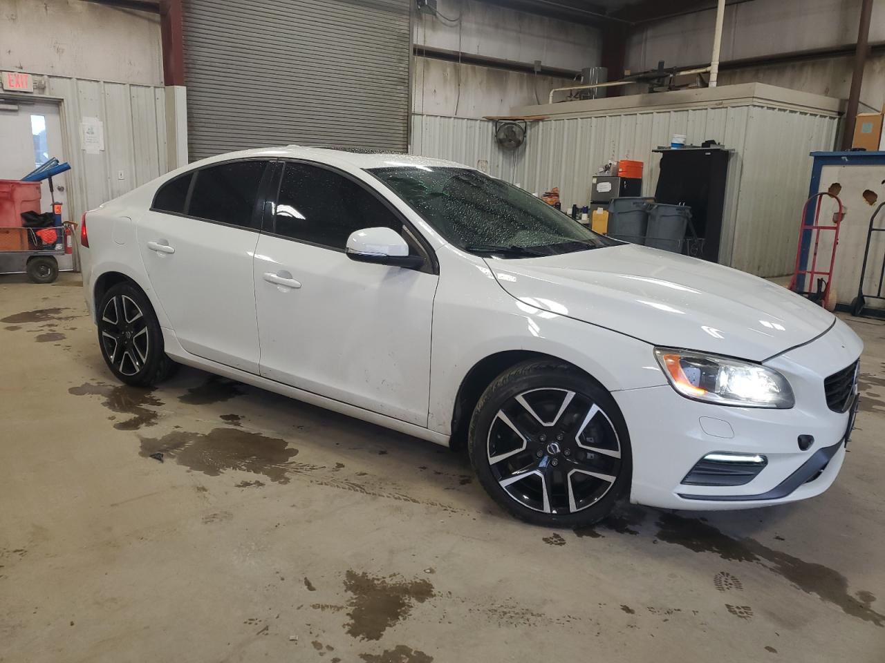 2017 Volvo S60 - Image 4