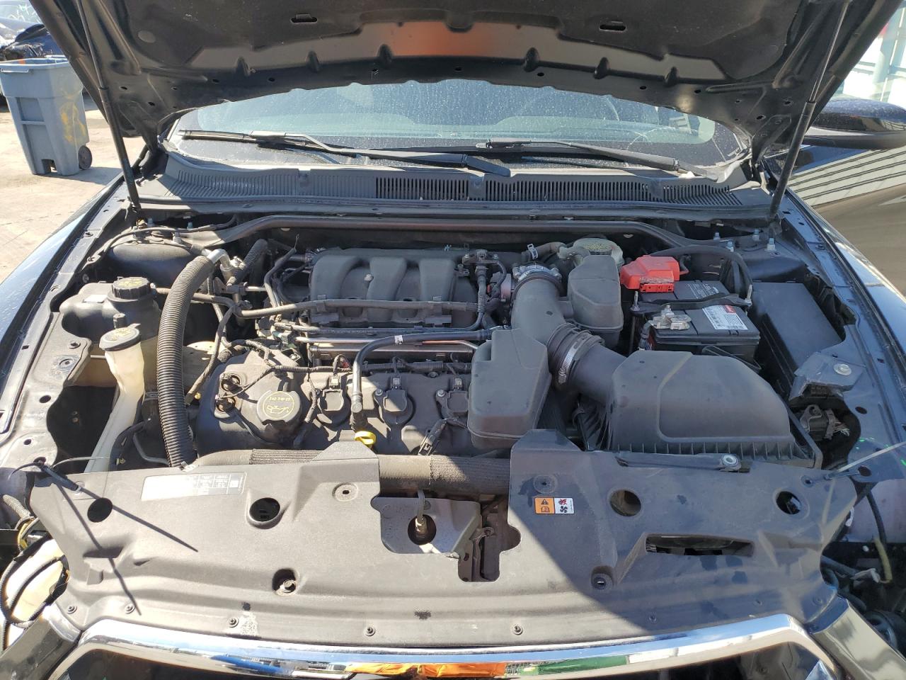 2016 Ford Taurus - Image 11