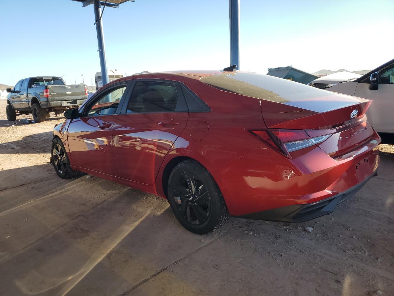 2022 Hyundai Elantra - Image 2