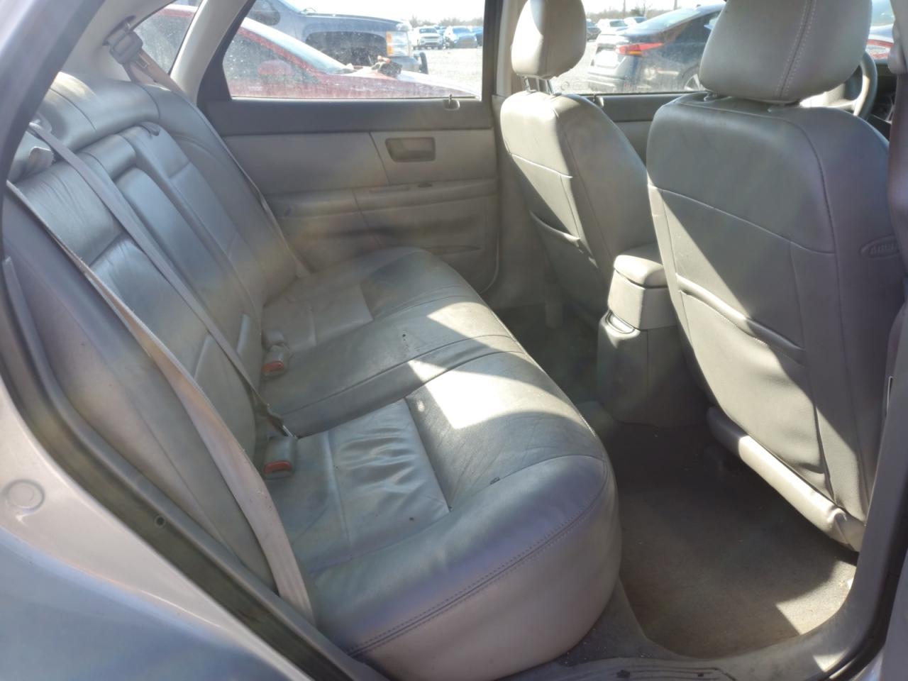 2003 Ford Taurus - Image 10