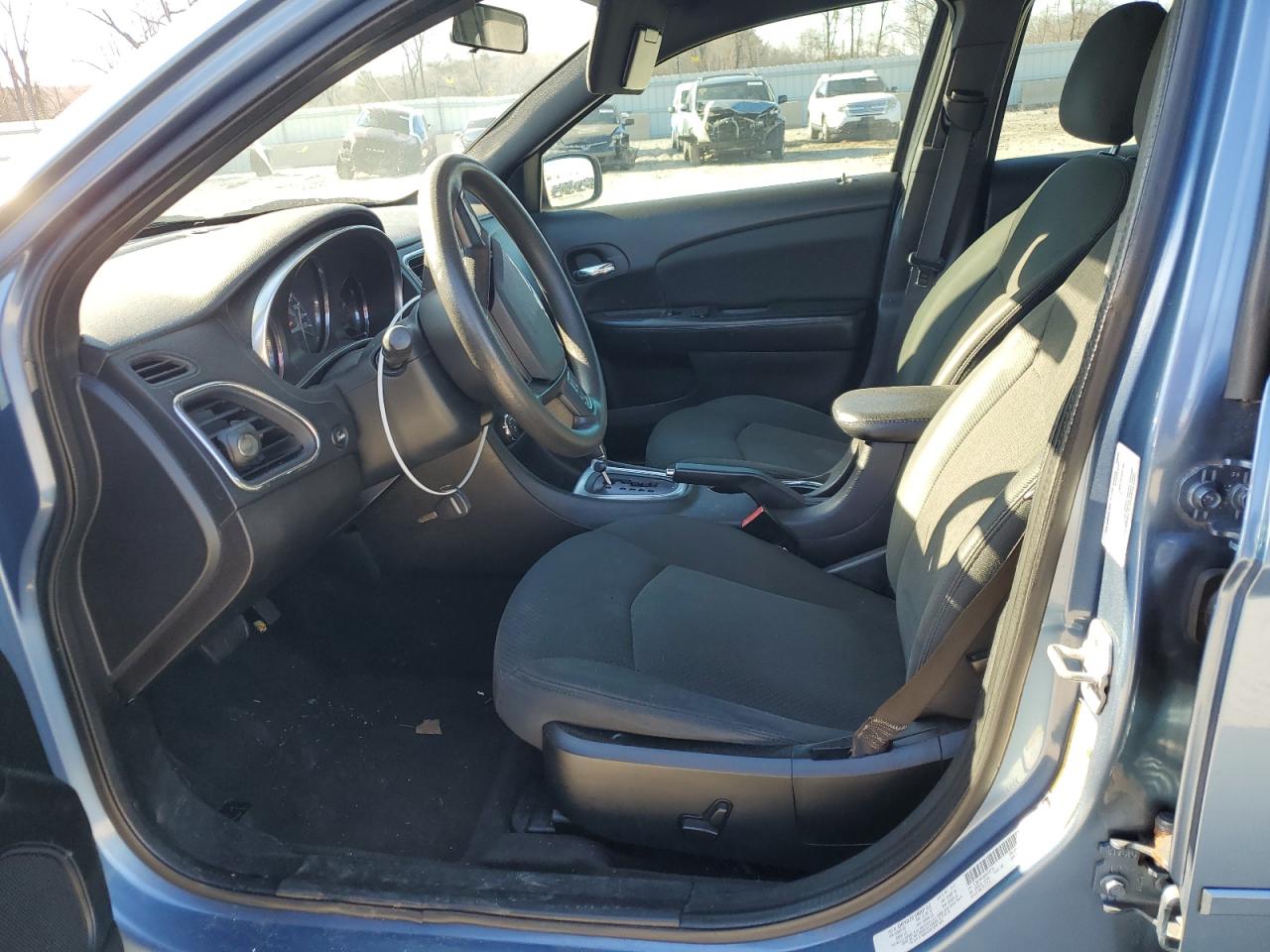 2011 Chrysler 200 - Image 7