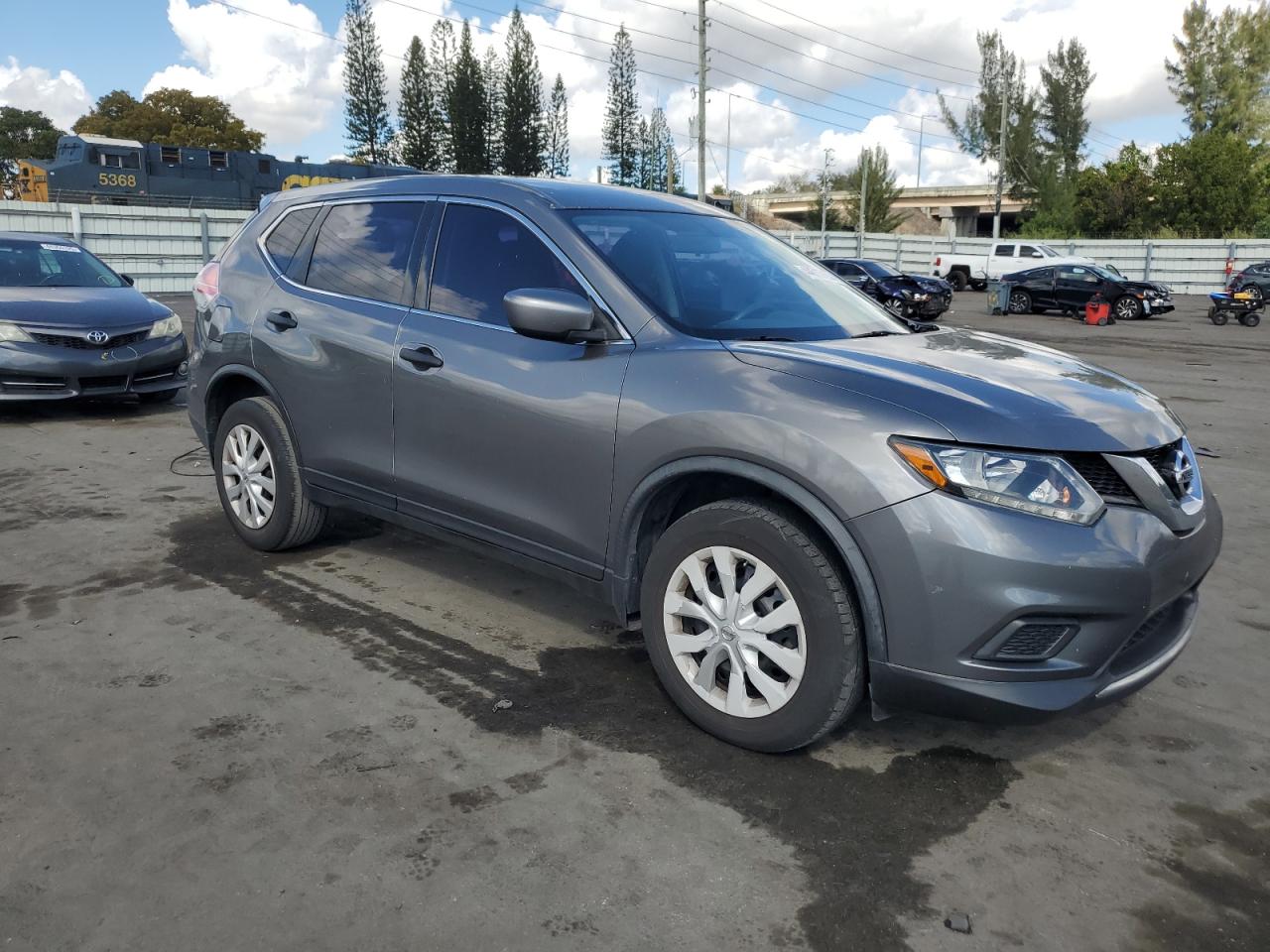 2016 Nissan Rogue - Image 4