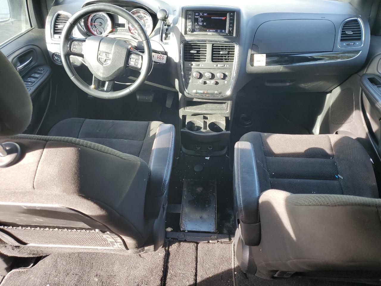 2020 Dodge Caravan - Image 8