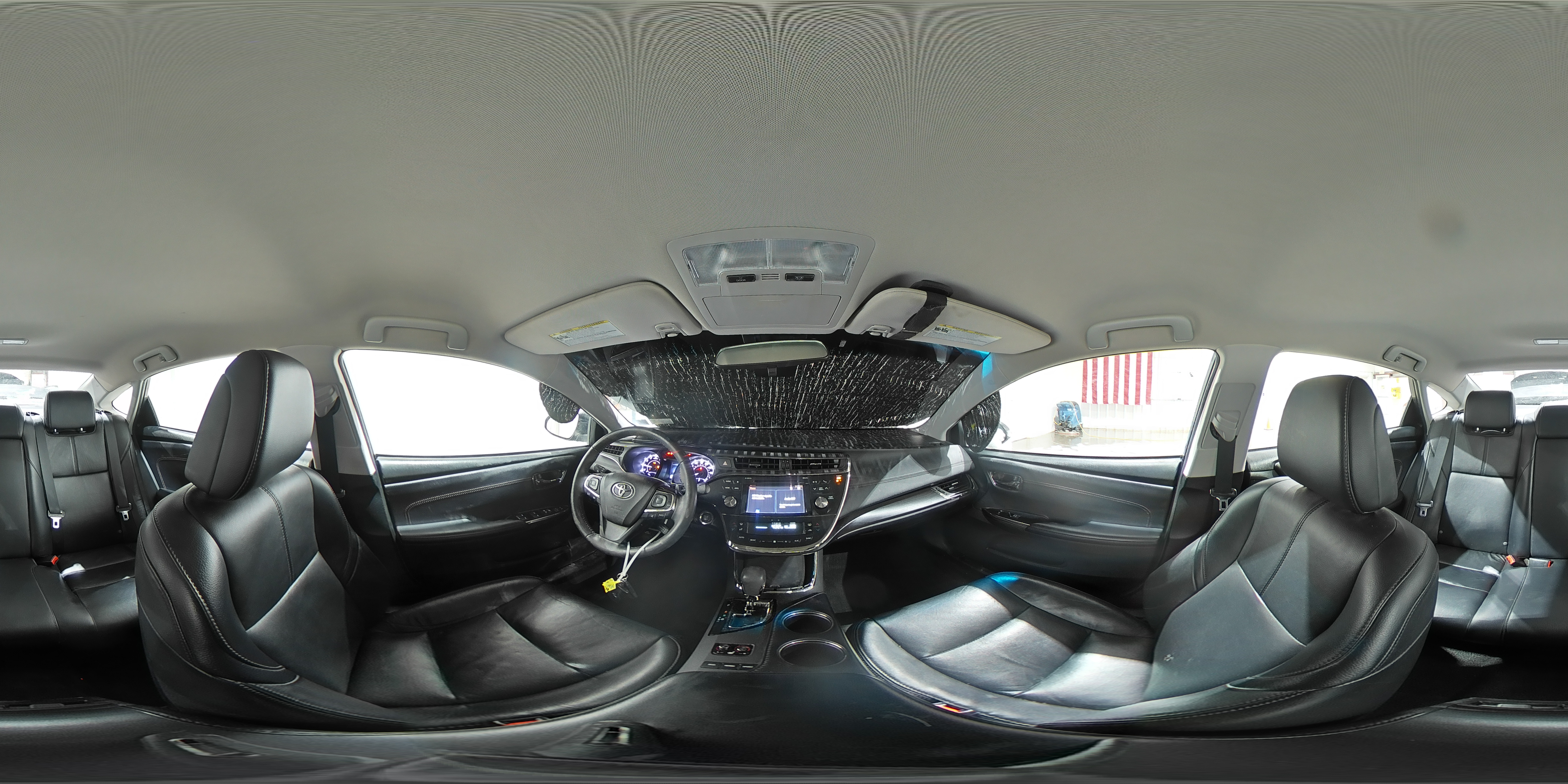 2017 Toyota Avalon - Image 14