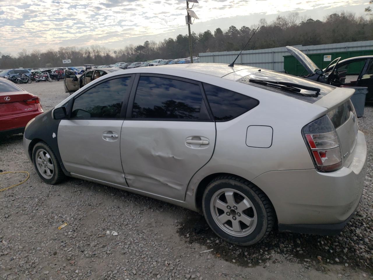 2004 Toyota Prius - Image 2