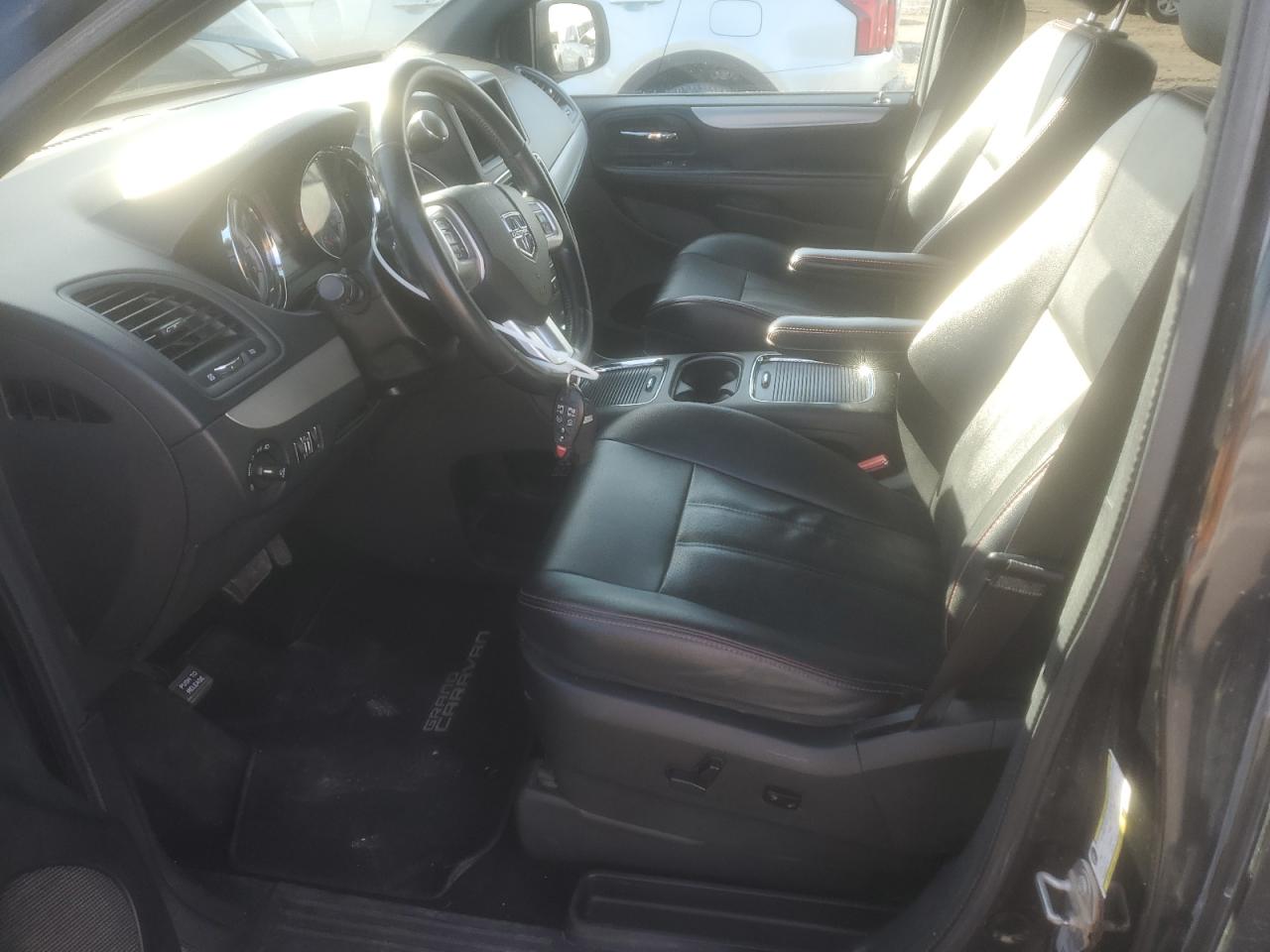 2017 Dodge Caravan - Image 7