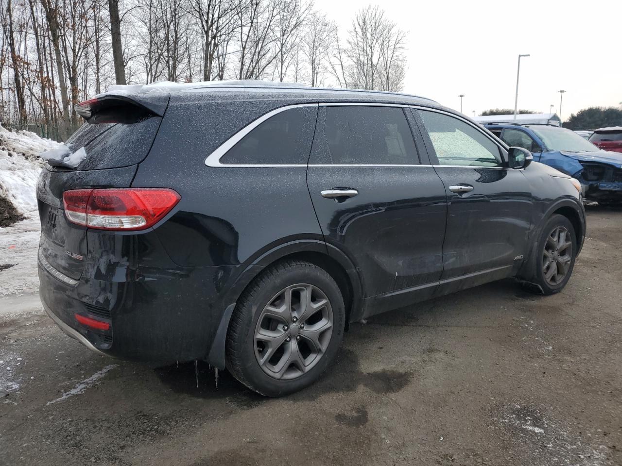2016 Kia Sorento - Image 3