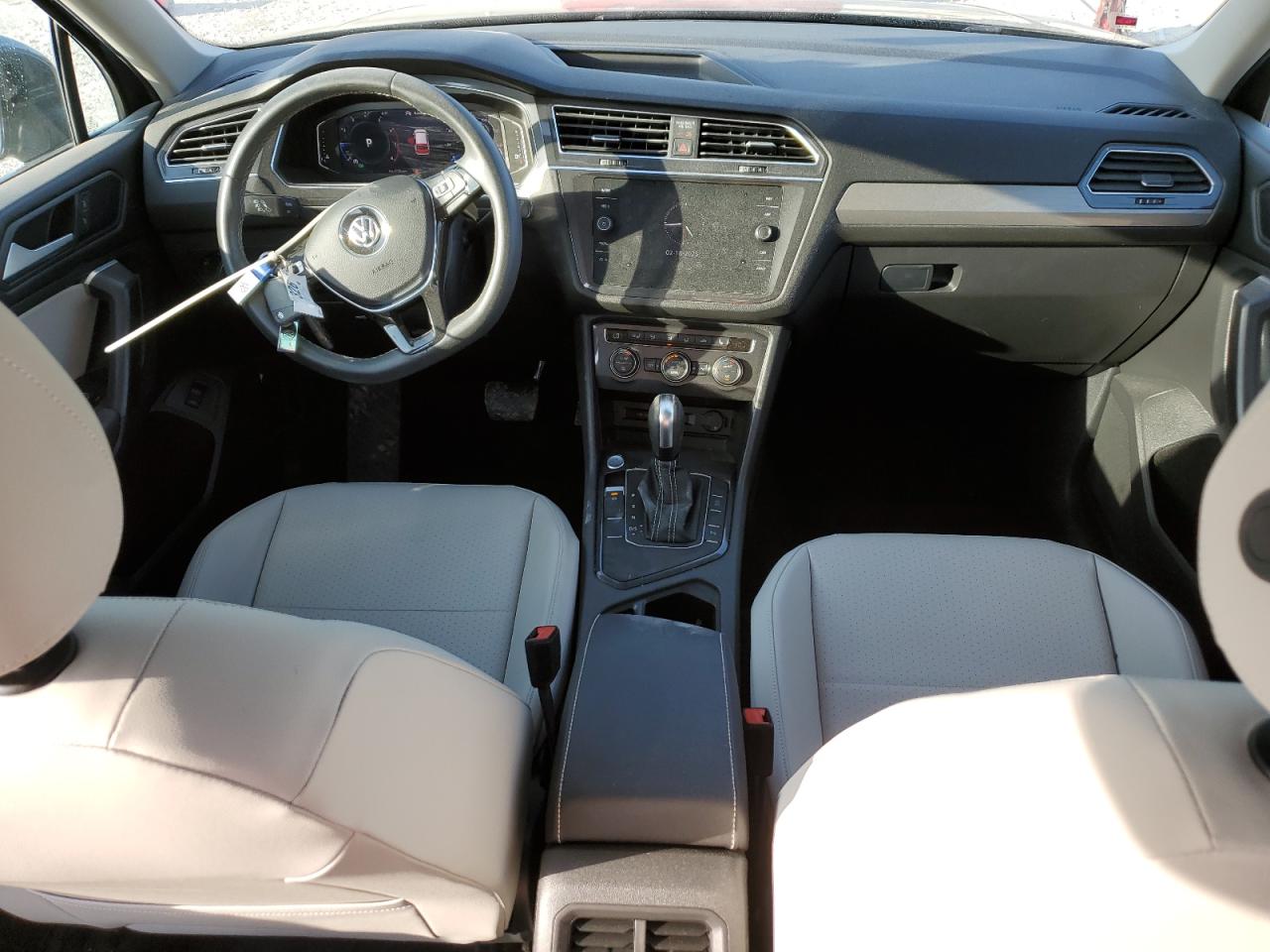 2021 Volkswagen Tiguan - Image 8