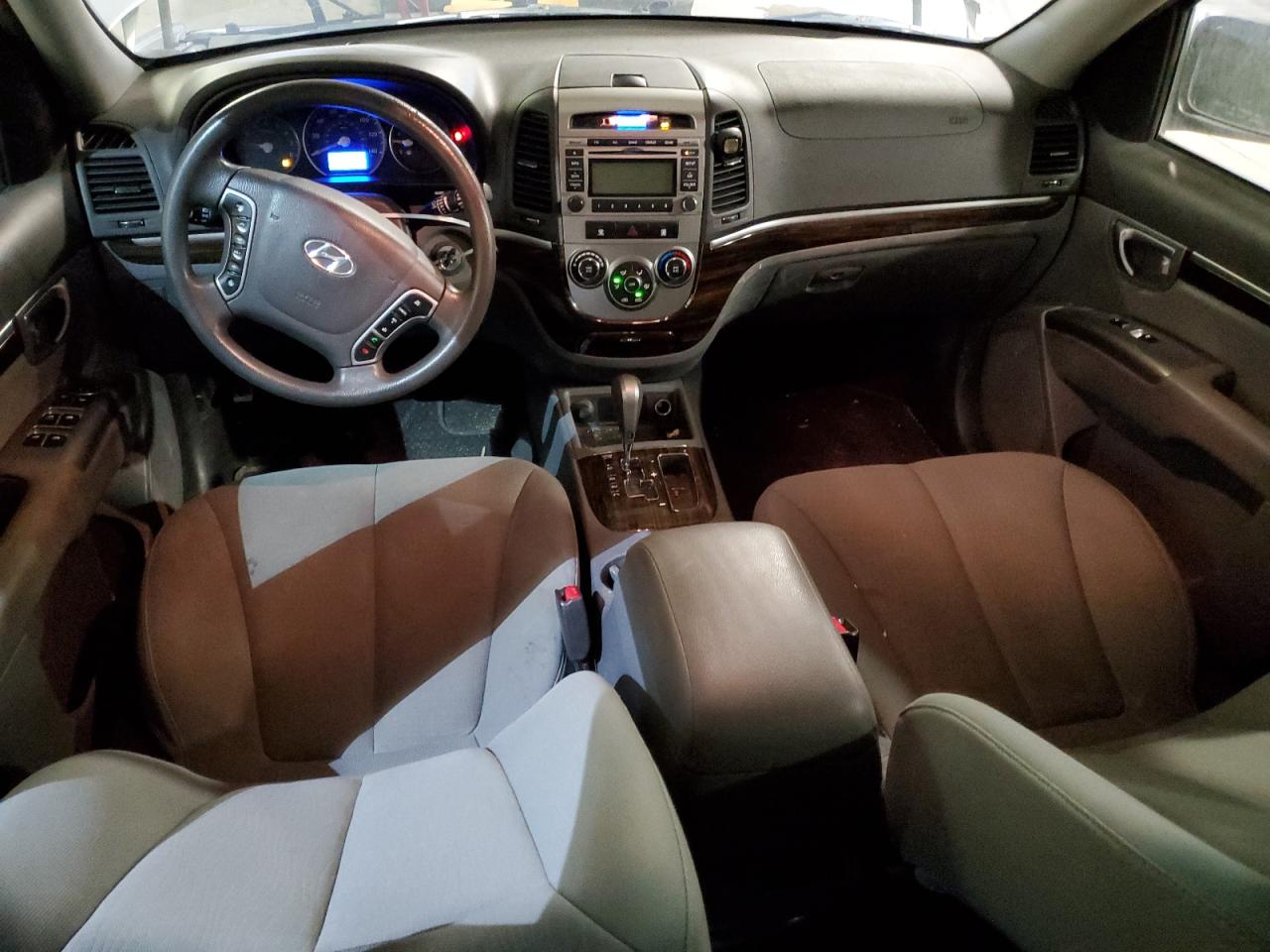 2012 Hyundai Santa Fe - Image 8