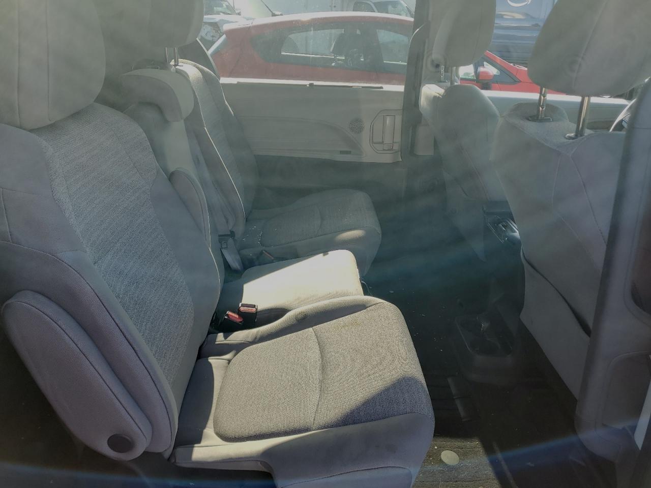 2022 Toyota Sienna - Image 11