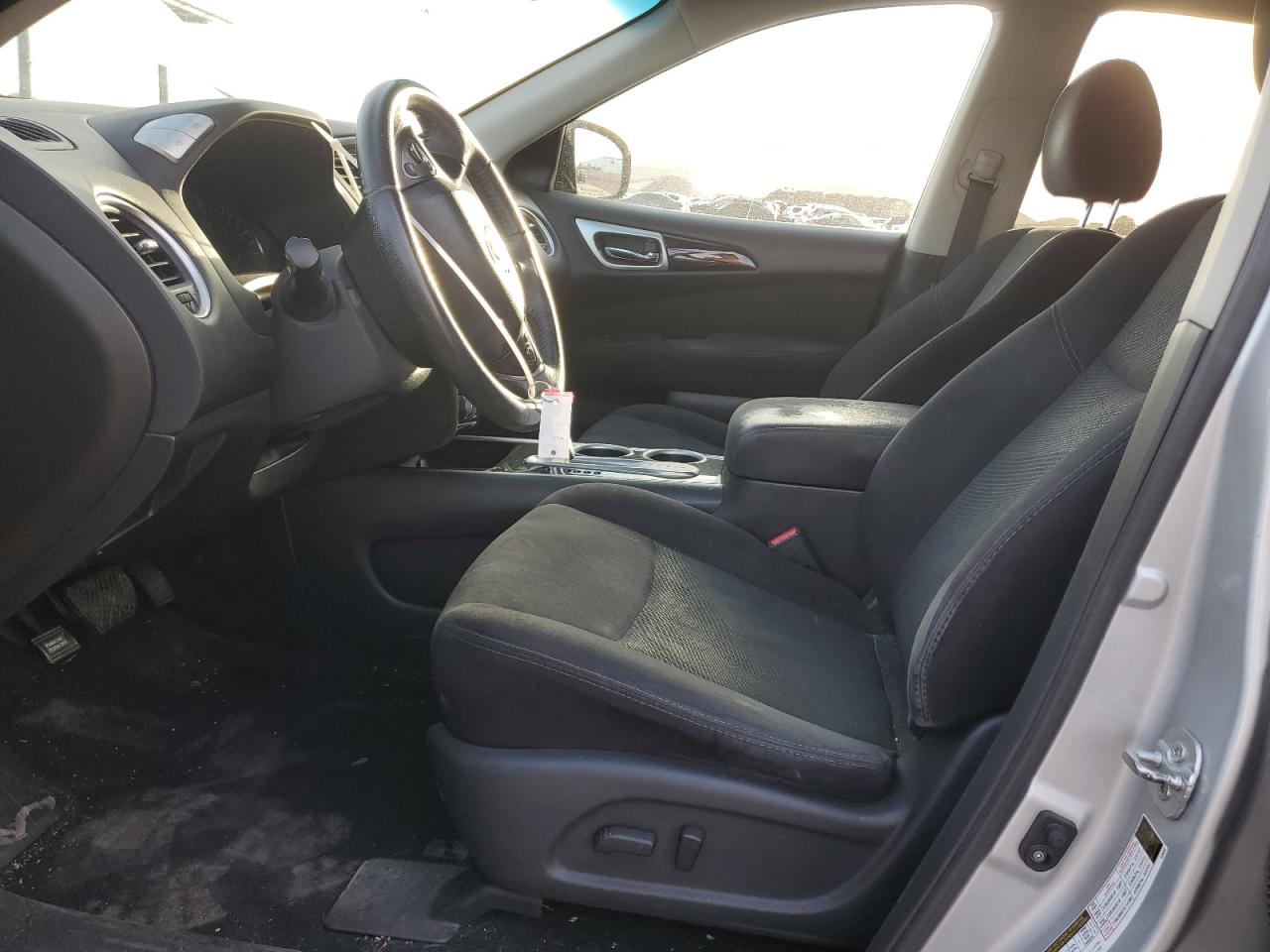 2015 Nissan Pathfinder - Image 7