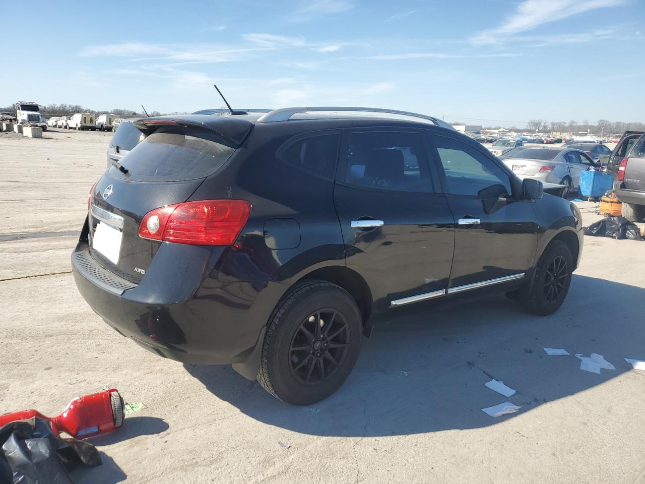 2014 Nissan Rogue - Image 3
