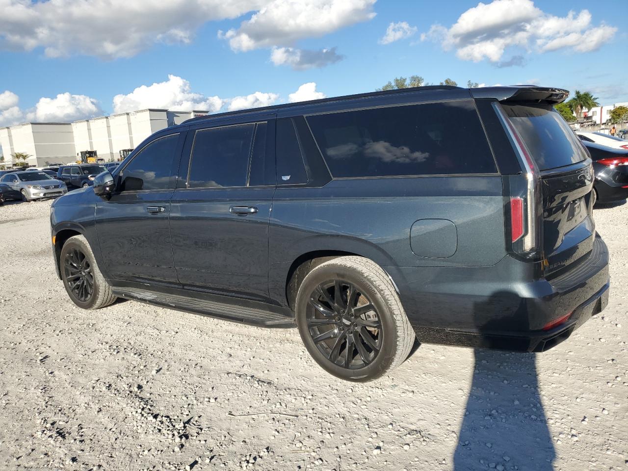 2021 Cadillac Escalade - Image 2