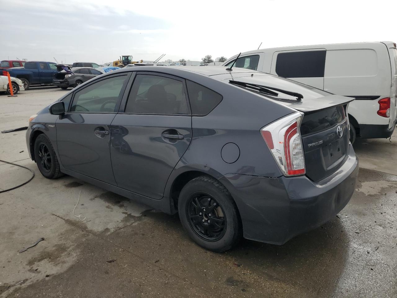 2015 Toyota Prius - Image 2