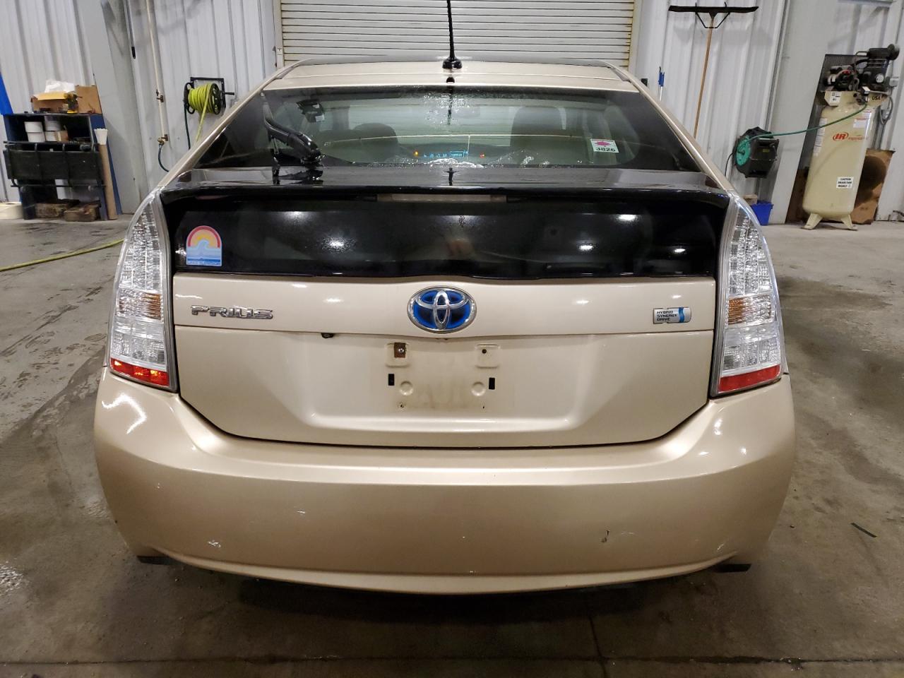 2010 Toyota Prius - Image 6