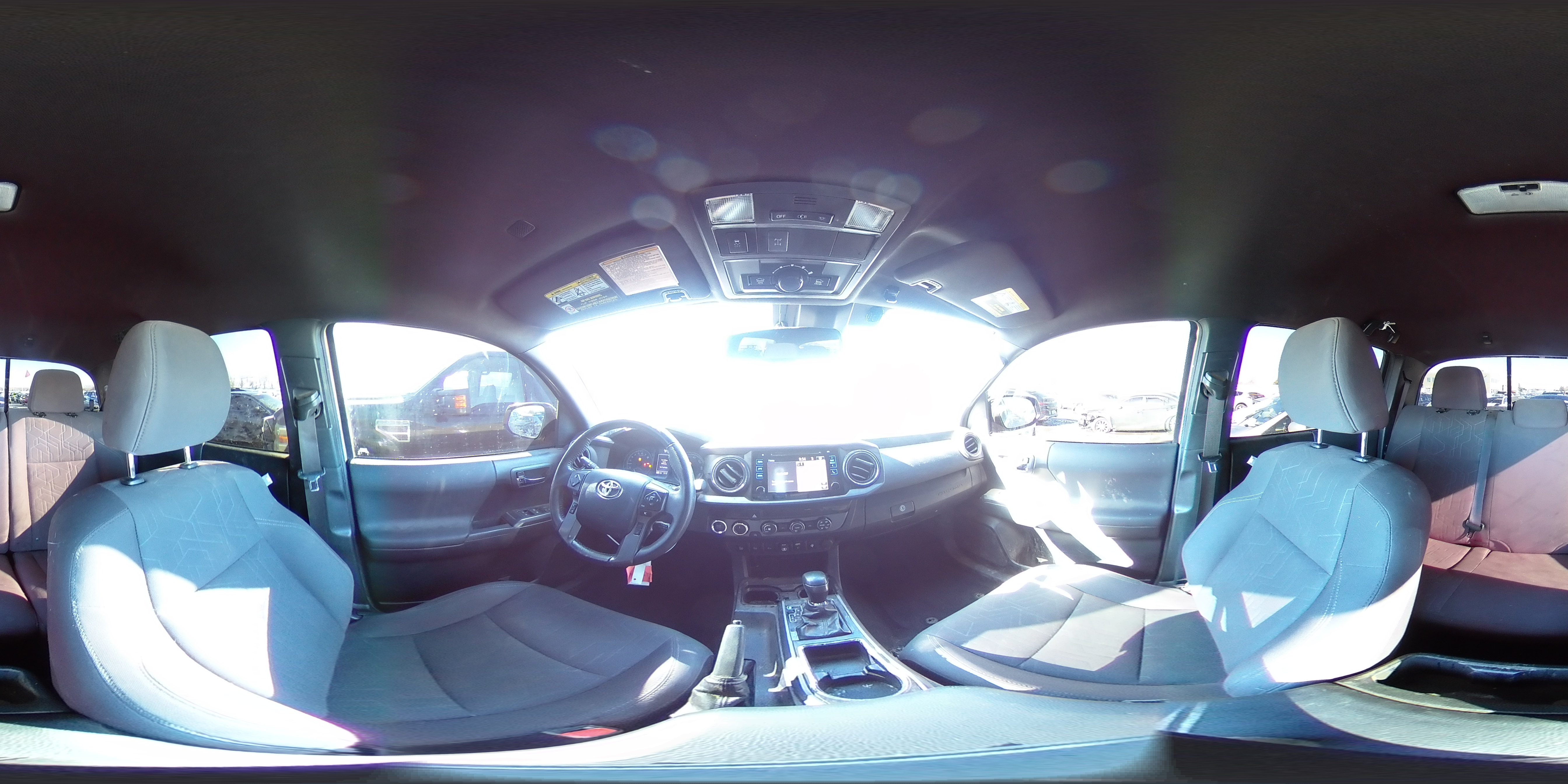 2019 Toyota Tacoma - Image 15
