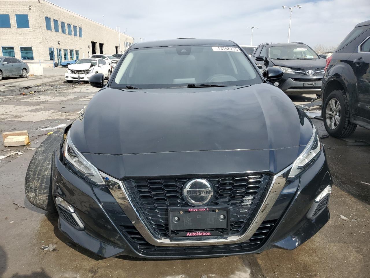 2021 Nissan Altima - Image 5