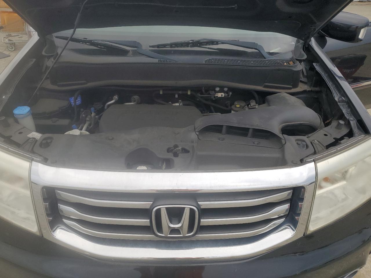 2014 Honda Pilot - Image 13