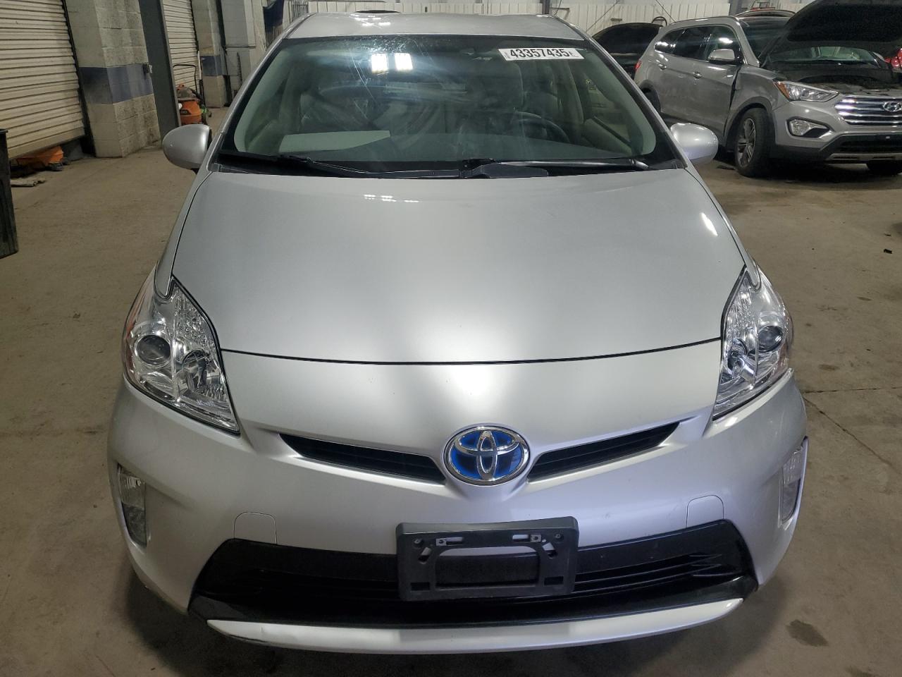 2012 Toyota Prius - Image 5