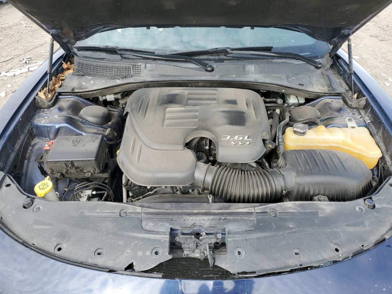 2016 Dodge Charger - Image 13