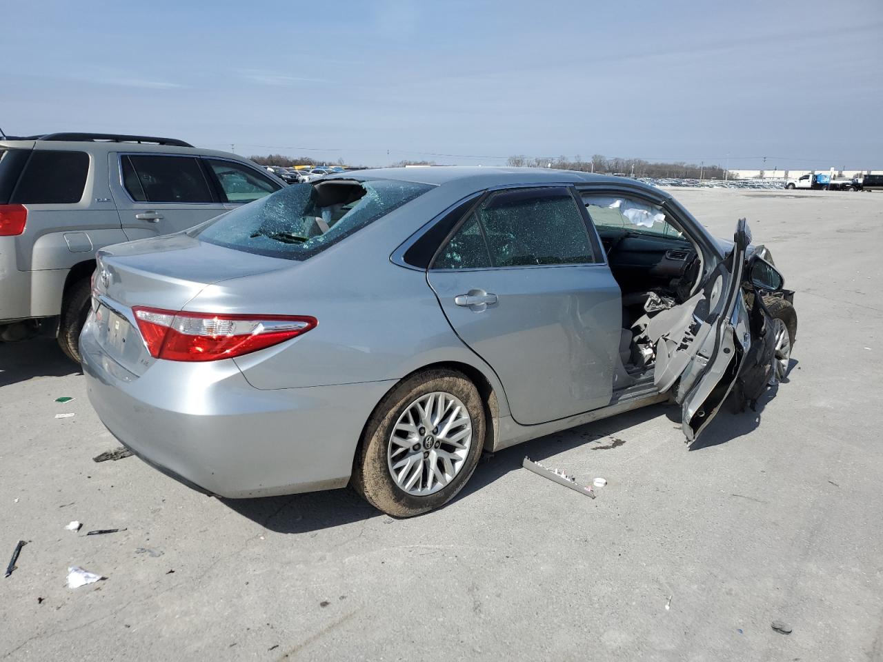 2016 Toyota Camry - Image 3