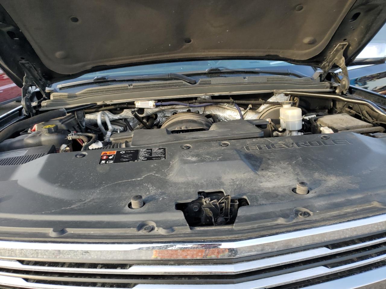 2015 Chevrolet Suburban - Image 12