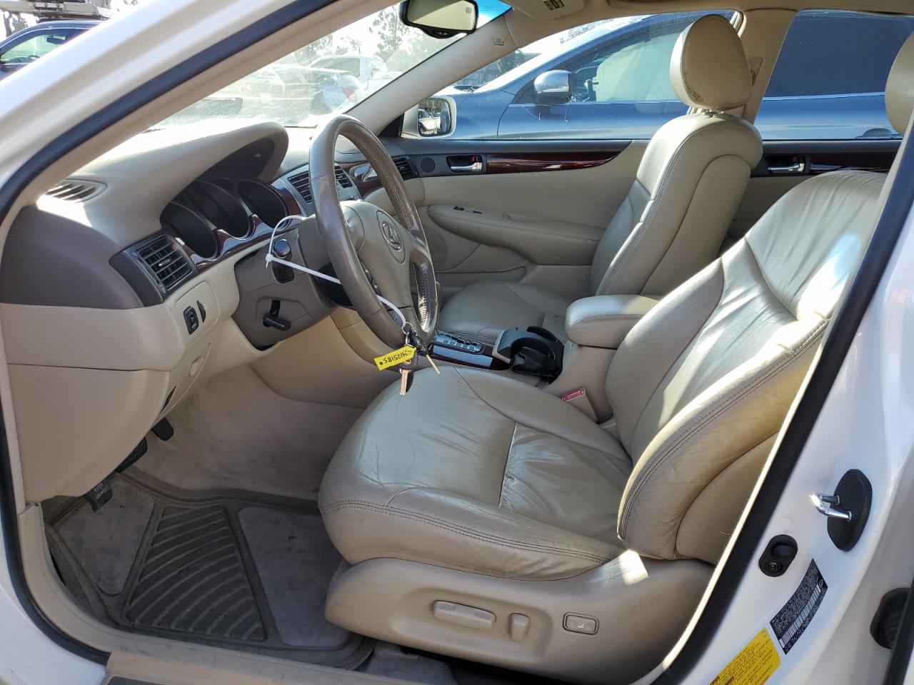 2003 Lexus ES - Image 7