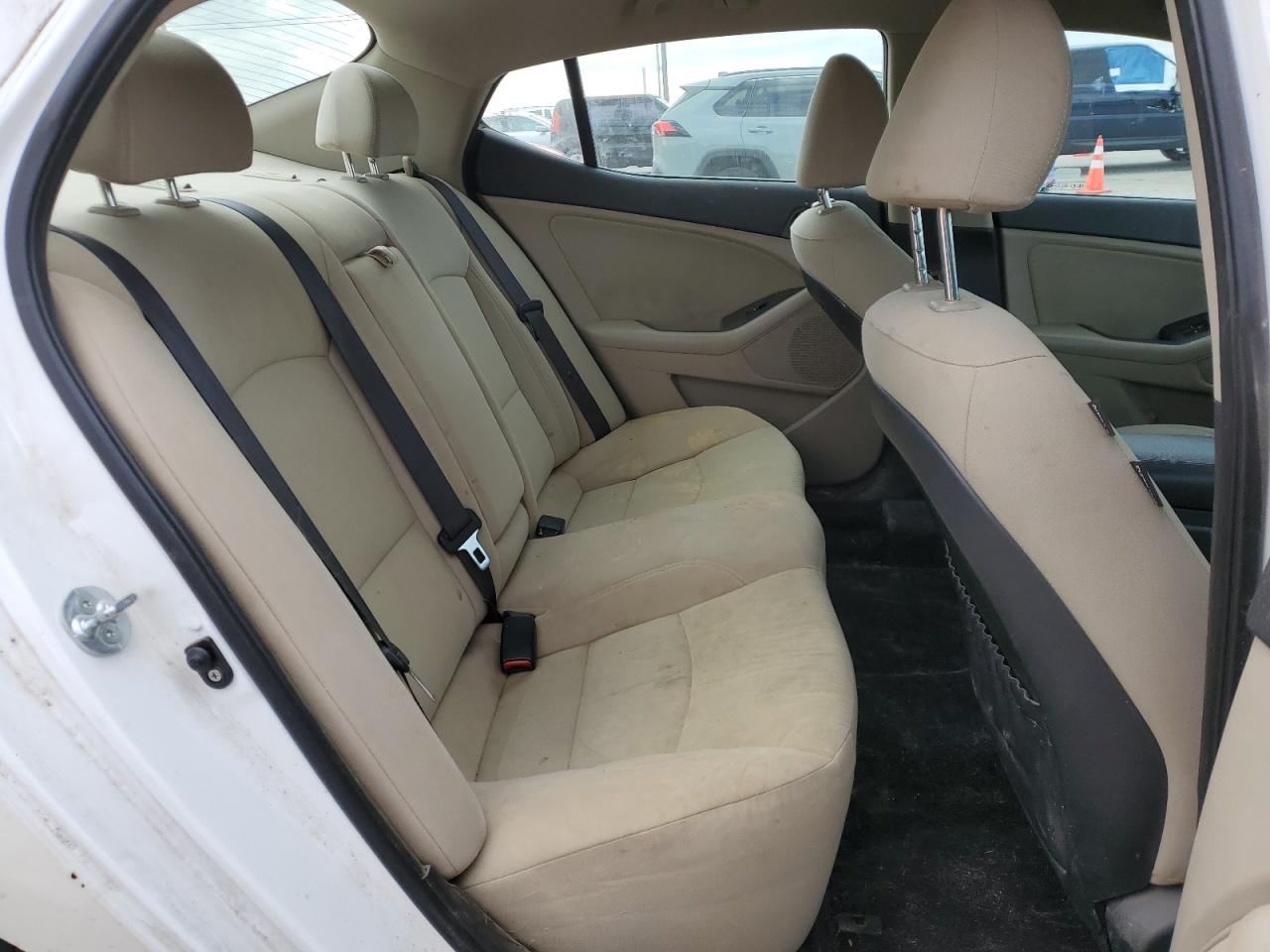 2015 Kia Optima - Image 10