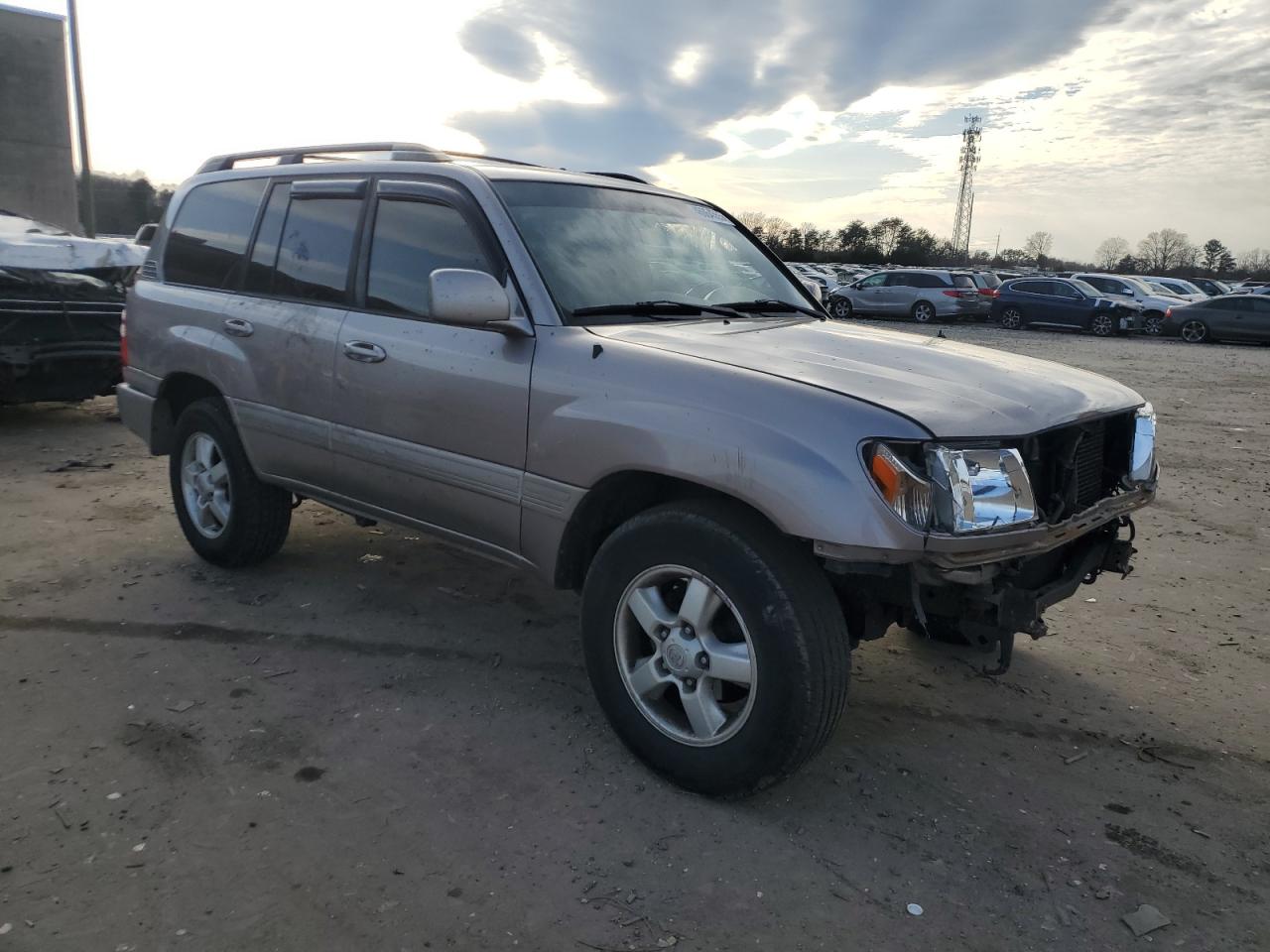 2005 Toyota Land Cruiser - Image 4