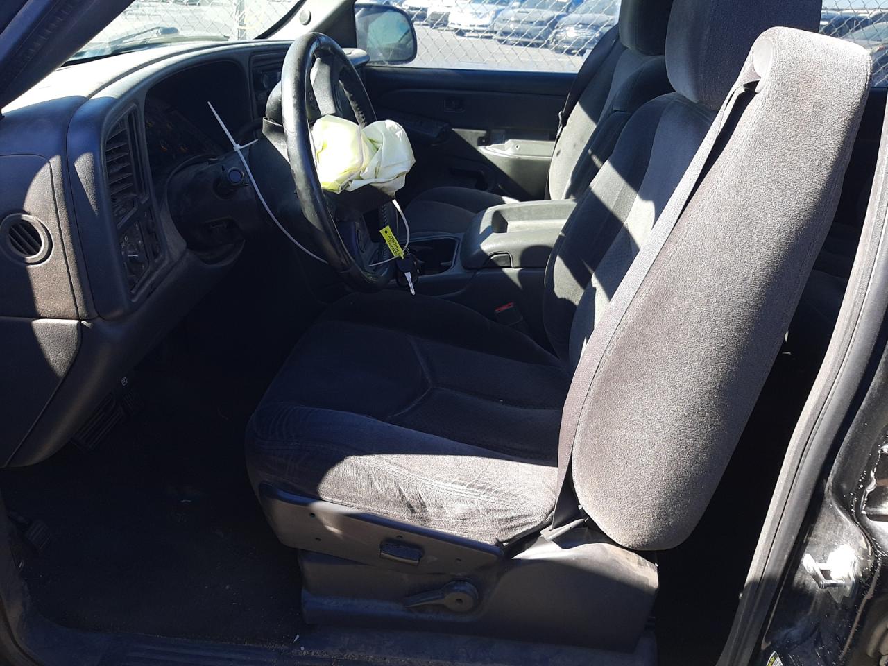 2005 Chevrolet Silverado - Image 7