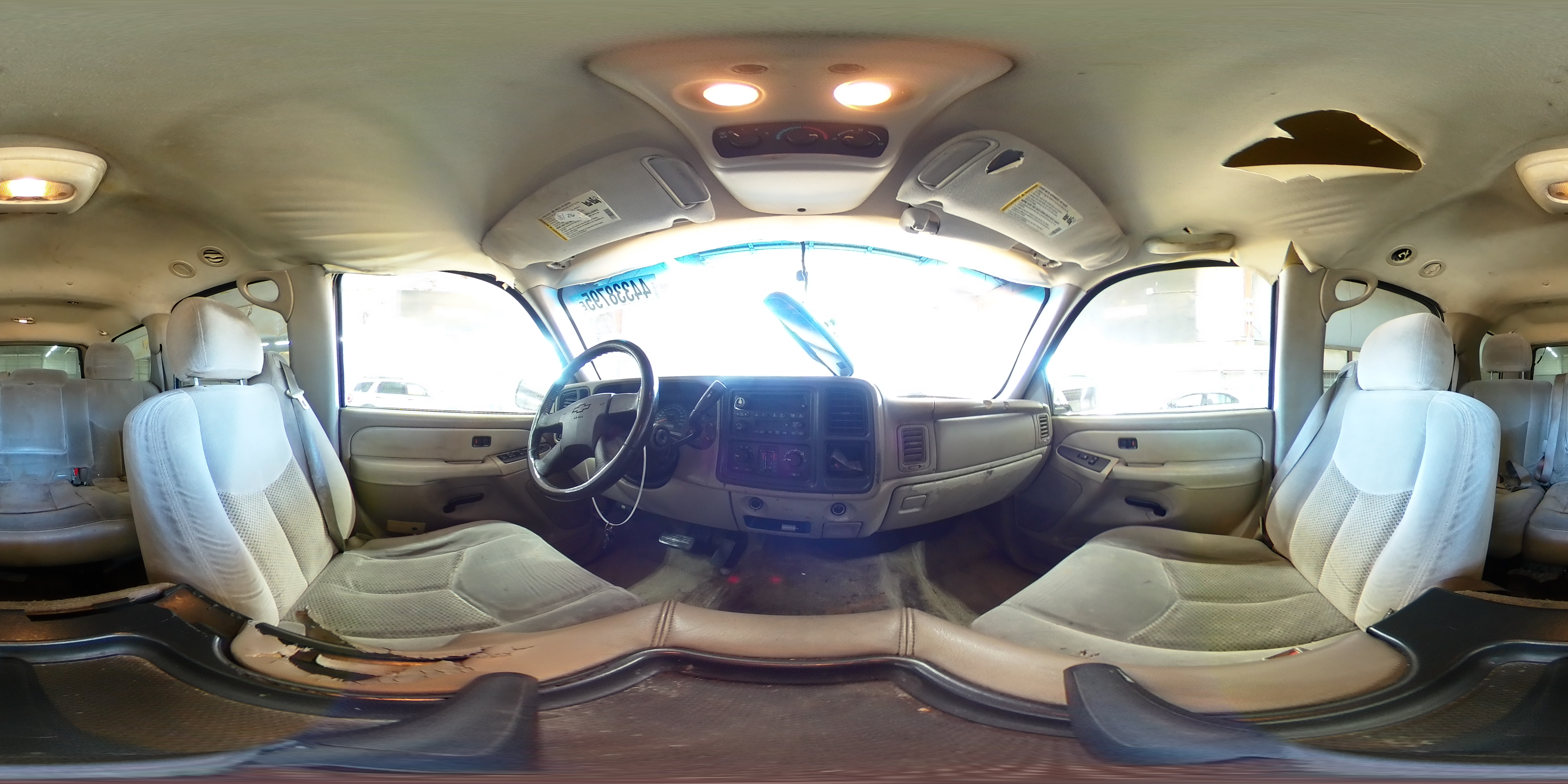 2003 Chevrolet Tahoe - Image 13